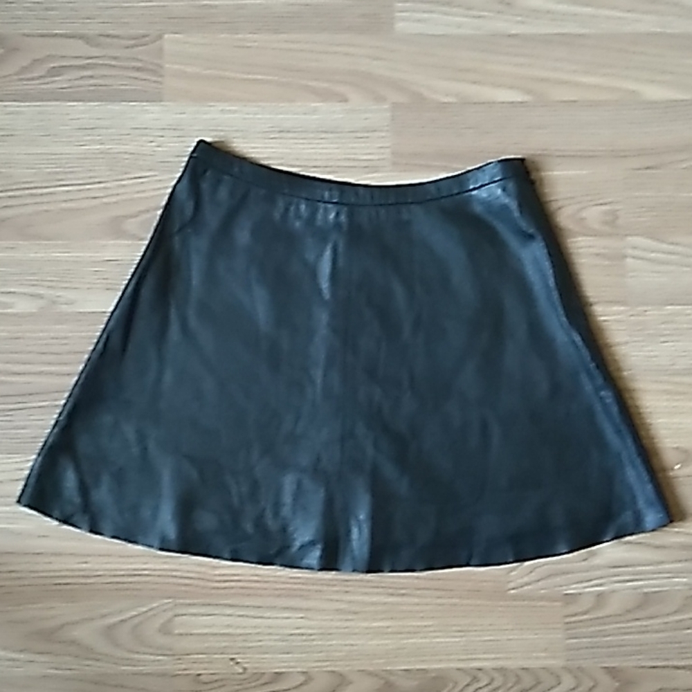 BCBG MAXAZARIA  Black Leather Mini skirt